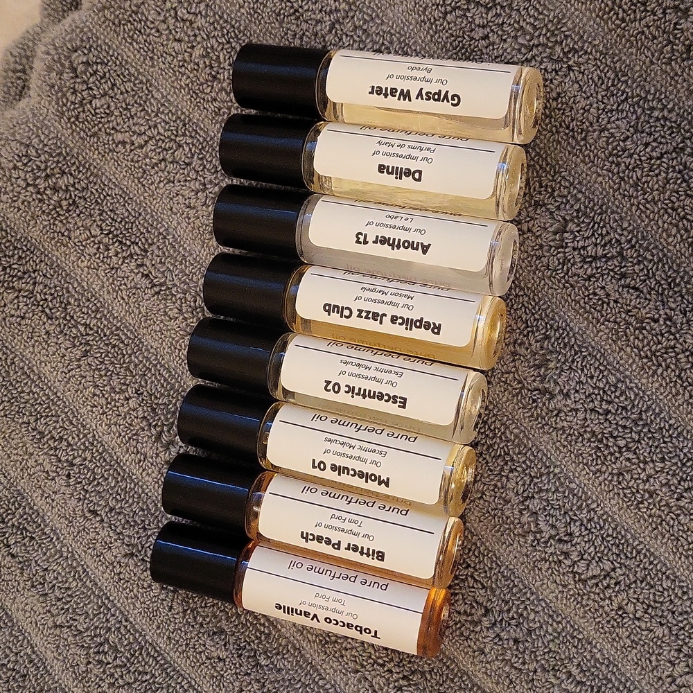 Bundle of perfume oil